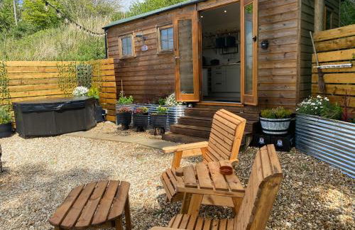 Cosy Shepherds Hut, heating, Hot Tub, WiFi and magnificent view - Foto 1