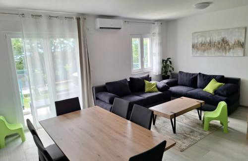 Apartment Tanya with jacuzzi - Photo 17