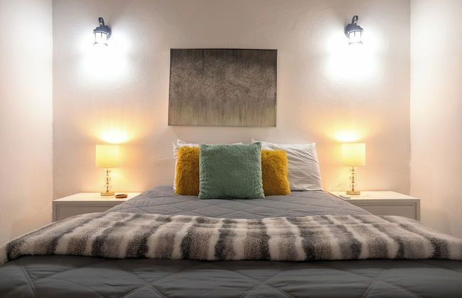 Hugo's Rental - Photo 26