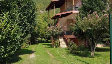 Hillside View Home - Photo 1