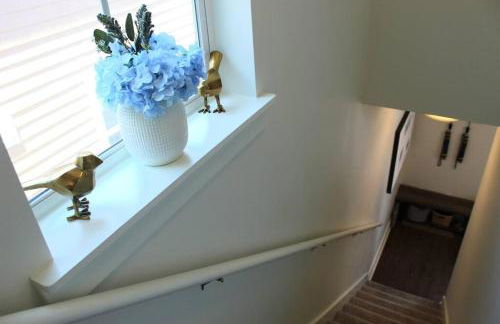 Cute and Cozy Comfy Birds Junior Cottage - 1 mile to Dwntn Ocean Springs, near Beach with Golf Cart - Foto 14