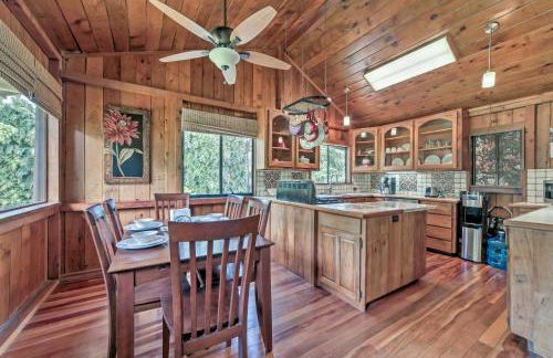 Tropical Cabana with Deck, Hot Tub and Lush Scenery! - Photo 4