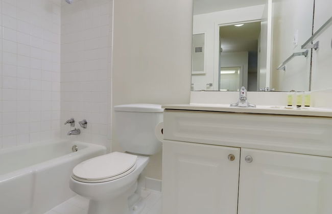 Airport Proximity- Apt in Crystal City - Photo 28