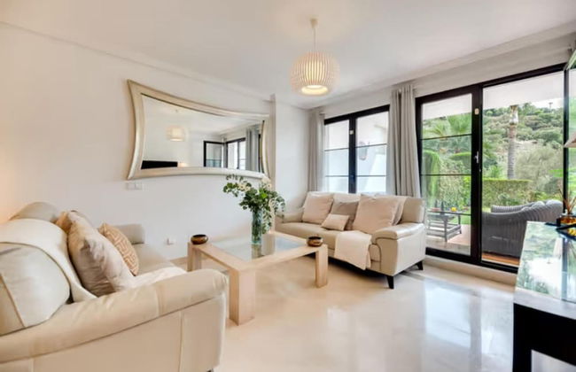 2 Bedrooms - Sleeps 4 - Garden and Pool With View - Photo 13