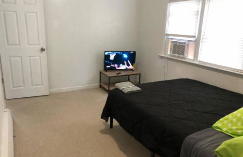 Private 3 bedroom and 1 bathroom house, direct NYC Manhattan train a 15 minute walk away, MetLife Stadium FIFA World Cup 35 minutes away - Foto 11