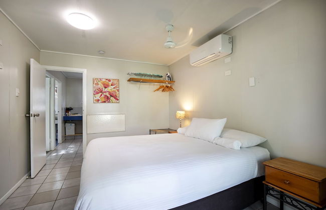 Bush Village Holiday Cabins - Photo 13