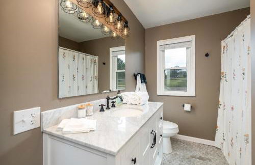 NEW Dragster Dream House - Game Room - Walk to the Speedway - Foto 26