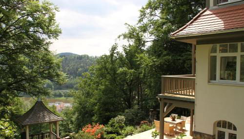 Villa Sonnenburg Gästehaus - Foto 3, Garden view