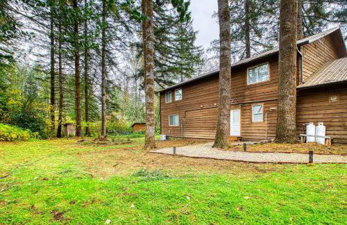 4-Bedroom Chateau in Southern Washington- Luxurious Retreat with Pond & Creek - Foto 13