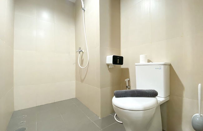 Well Furnished and Cozy Studio at LRT City Jatibening Apartment - Photo 16