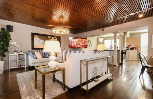 Spacious Dallas 2BR Condo Resort-Style Pool - Foto 7