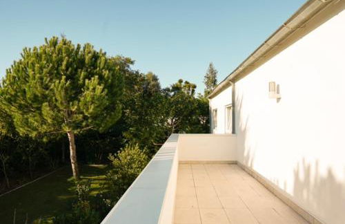 Edles Apartment in Architektenvilla mit großem Pool, Sauna, Dachterrasse und malerischem Garten - Foto 16