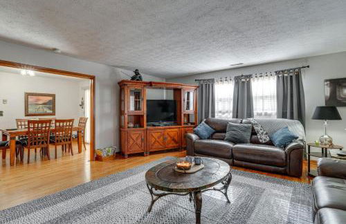 Family-Friendly Riverhouse Fishing and Hot Tub - Foto 7