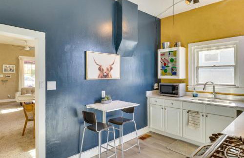 Deck and Home Office Walkable Albuquerque Home - Photo 8