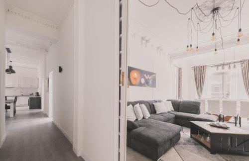 Amplio Piso de 7 habs, 4 baños sobre calle Gran Vía - Foto 67