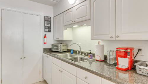Waterfront Community w/ Perks: Mary Esther Condo - Foto 5