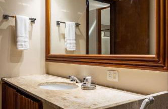 (1806) A 150 Metros da Praia do Leblon com Academia, Arrumação Diária, Vista Mar e Vista para o Cristo - Photo 42