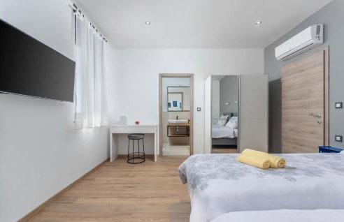 A lovely poolside villa in Krnica ideal for family - Foto 16