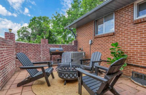 4BD Near DT | Hot Tub, Pingpong & Backyard Fun - Foto 27