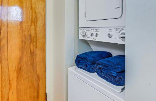 Walk to Flathead Lake Airy Home with Mtn Views! - Foto 15