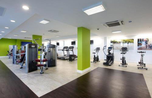 ExCel Centre 2 Bedroom Flat in East London - Photo 9
