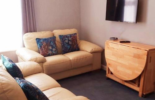 Annexe with Courtyard & Hot Tub Option - Foto 9