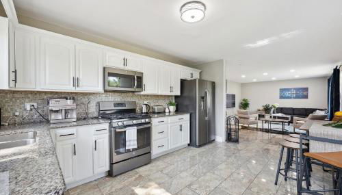 Charming Contemporary Family Home home - Foto 3