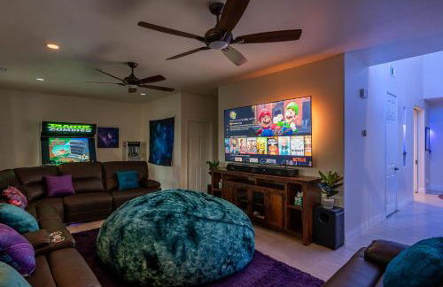 Coachella Play - 6BR Multi-Gen Fun Zone and Retreat with free heated pool - Foto 5