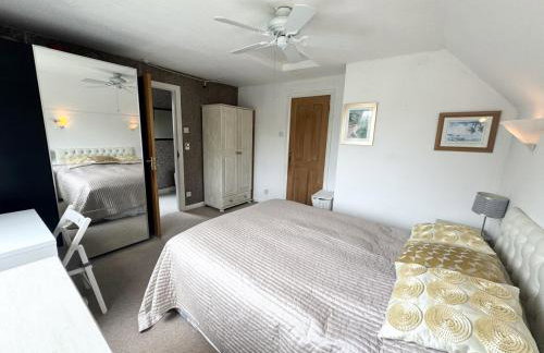 3 Bed with parking, ideal for families - Photo 11