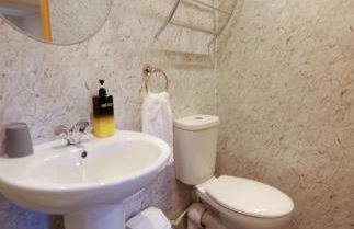 Fun holiday lodges in historic walled garden near Falkirk, Heart of Scotland Holidays - Foto 3