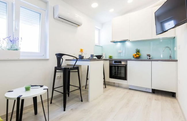 Spacious Two sis Apartments in Zadar With Terrace - Photo 14