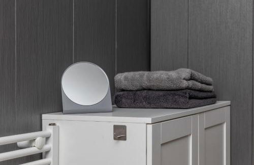 Family Luxury York Cabin Retreat with hot tub - Foto 62