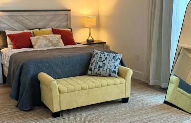 NEW Modern Condo FREE Parking & High Speed Wifi - Foto 15