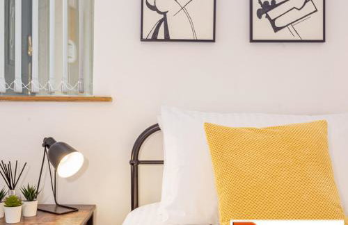 ByEvo Oswestry Barn - Quirky romantic retreat or Cosy contractor base - Foto 15