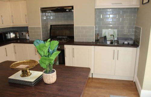 York Place Beautiful Apartment 5 Bedrooms Sleeps 9 - Foto 19