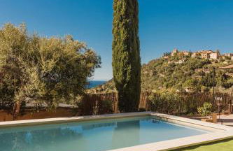 Villa renovada vista al mar y piscina climatizada - Foto 2