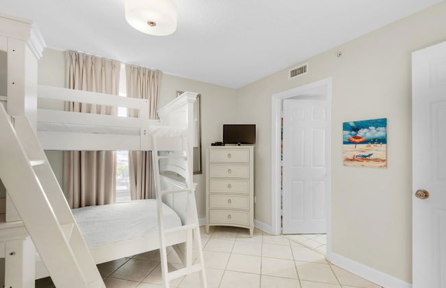 Pelican Beach Resort 801 - Photo 5