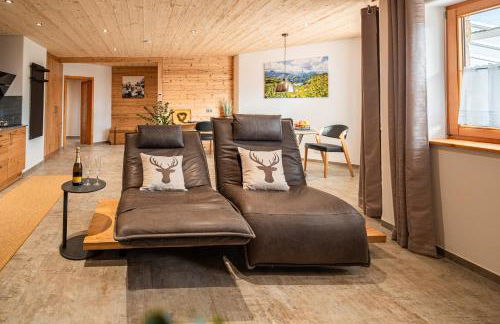 Luxus Chalet im Allgäu - Zirbenholz Schlafzimmer - Terrasse mit Bergblick - Infrarotkabine - Foto 26