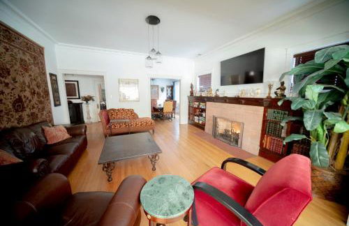 Bootlegger House Sleeps 10-20 Free TV & Parking - Foto 3