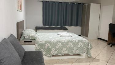 Studio amplo e aconchegante no bairro aterrado - Foto 2