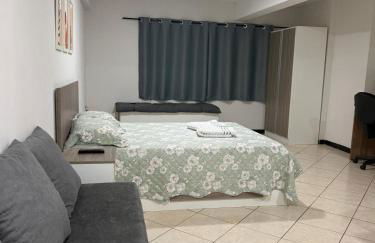 Studio amplo e aconchegante no bairro aterrado - Foto 2