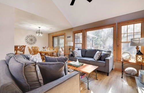 Whispering Pines Cabin Hot Tub Near Ski - Foto 16