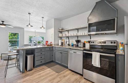 6BR Home Kitchen Laundry Sleeps 12 #60 - Foto 3