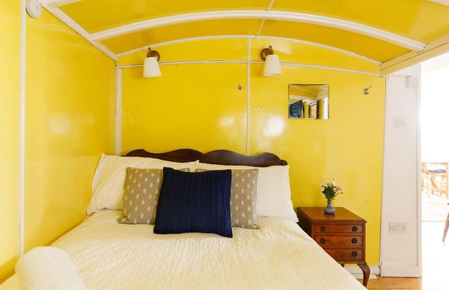 Sunny Seafront Chalet - Sleeps 6 - Photo 58