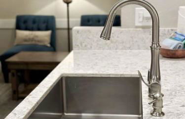 Rustic Modern Condo - Close to Village - Sleeps 10 - Foto 18