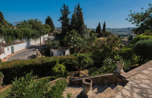 Heated pool and fantastic views BBQ Beach 5 mins - Photo 29