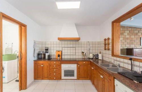 Surf-Check House - 3 min walking to the Beach - Foto 13