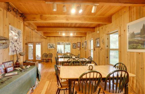 Pet-Friendly House with Deck Near Crater Lake! - Foto 24