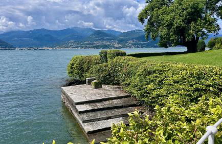 Luxury Lakefront Villa on Lake Maggiore with Private Beach - Photo 5