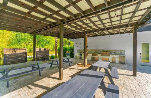 Floral City Oasis - Pool, BBQ Area & Forest View - Foto 48